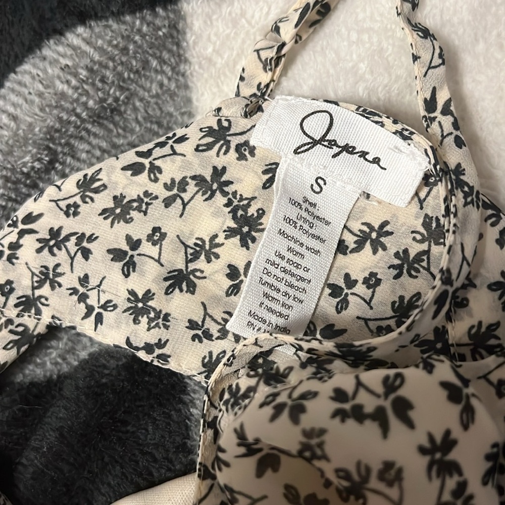 Japna Spaghetti Strap Tie Back Blouse. Size Small. Cream/Tan and Black floral - Picture 5 of 12